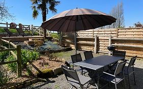 Maison Chaleureuse Avec Terrasse Et Vue Baie